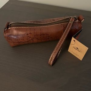 Patricia Nash wristlet case